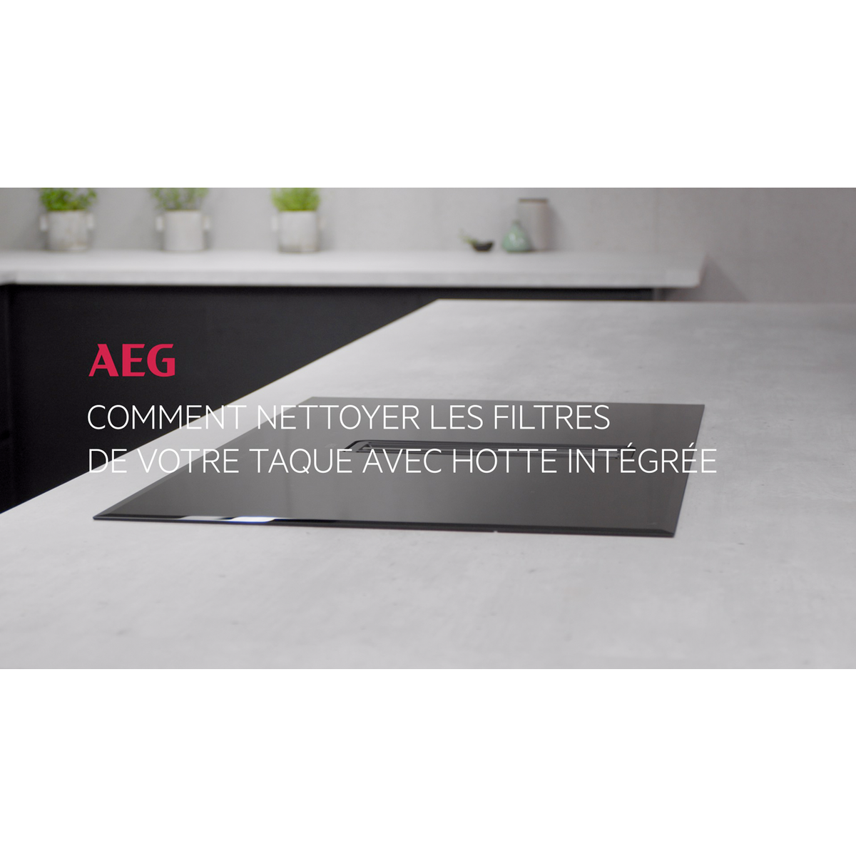 AEG - Taque avec hotte intégrée - NCH84C23FB