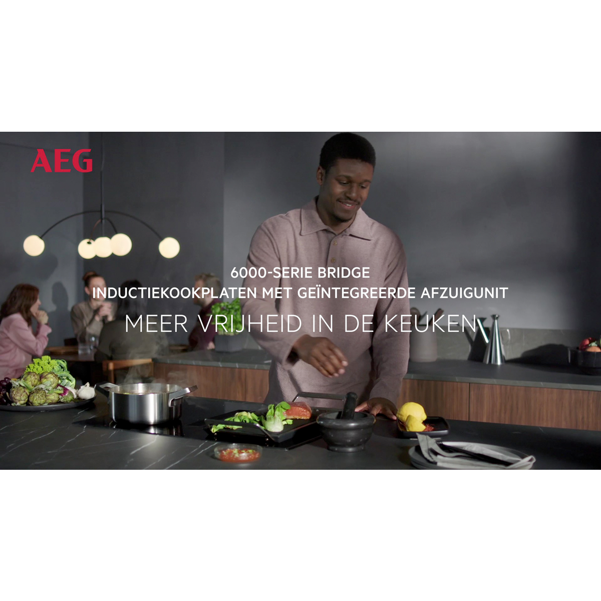 AEG - Kookplaat met afzuiging - TCH74B01FB
