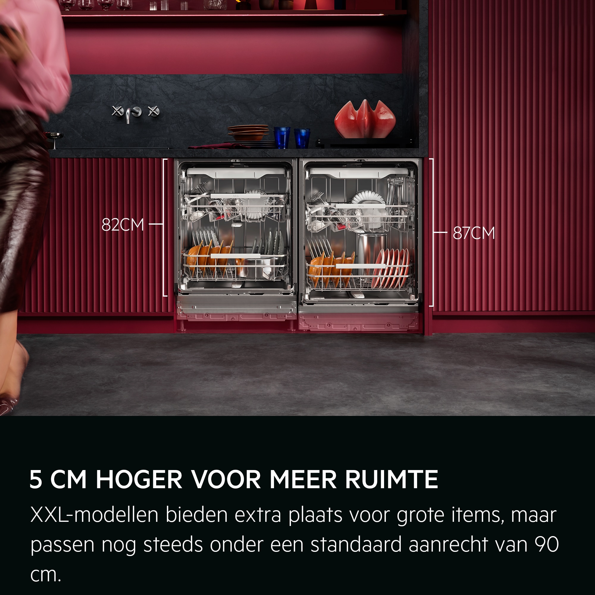 
            5 CM HOGER VOOR MEER RUIMTE
           
            XXL-modellen bieden extra plaats voor grote items, maar passen nog steeds onder een standaard aanrecht van 90 cm.
          