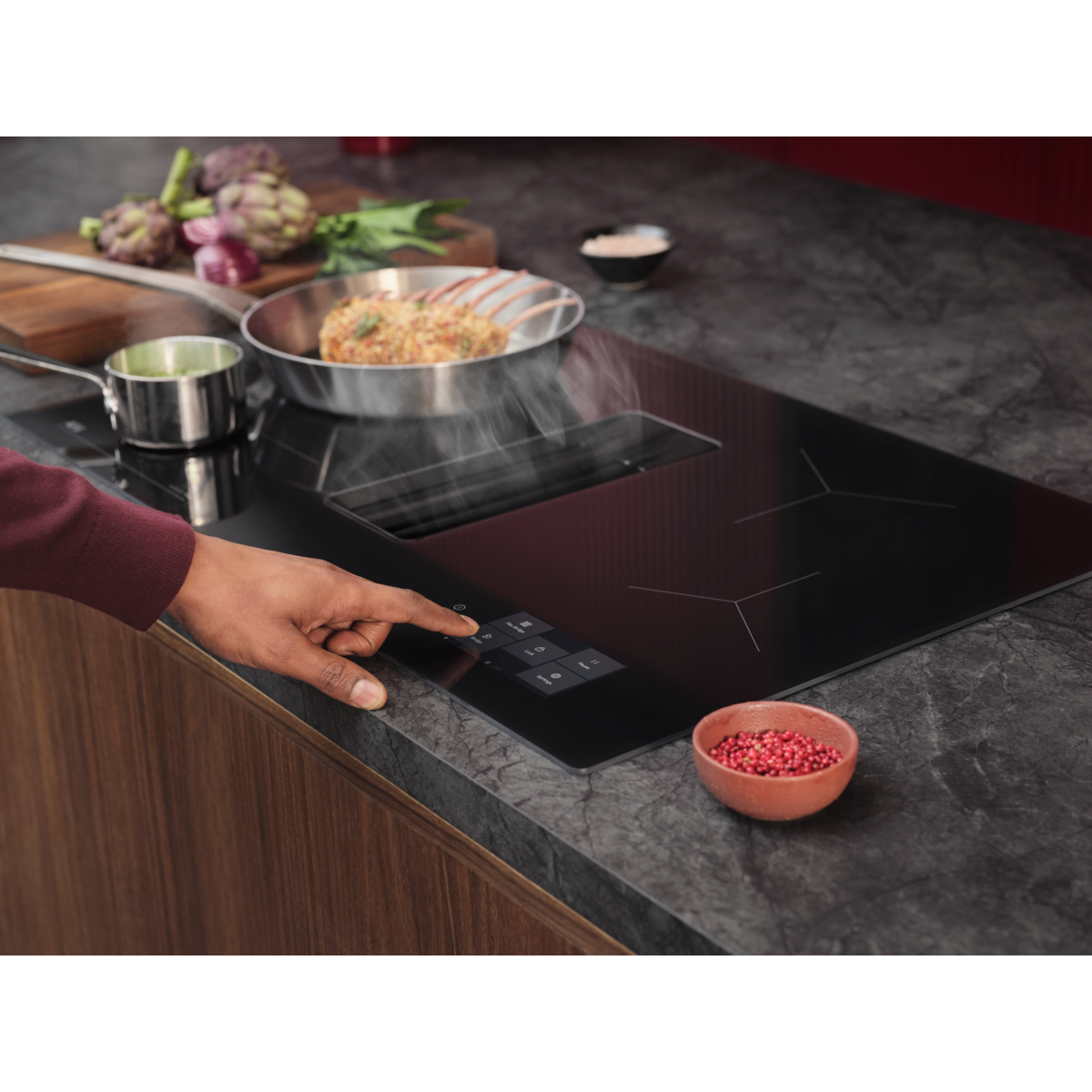 AEG - Taque avec hotte intégrée - PE9000B80
