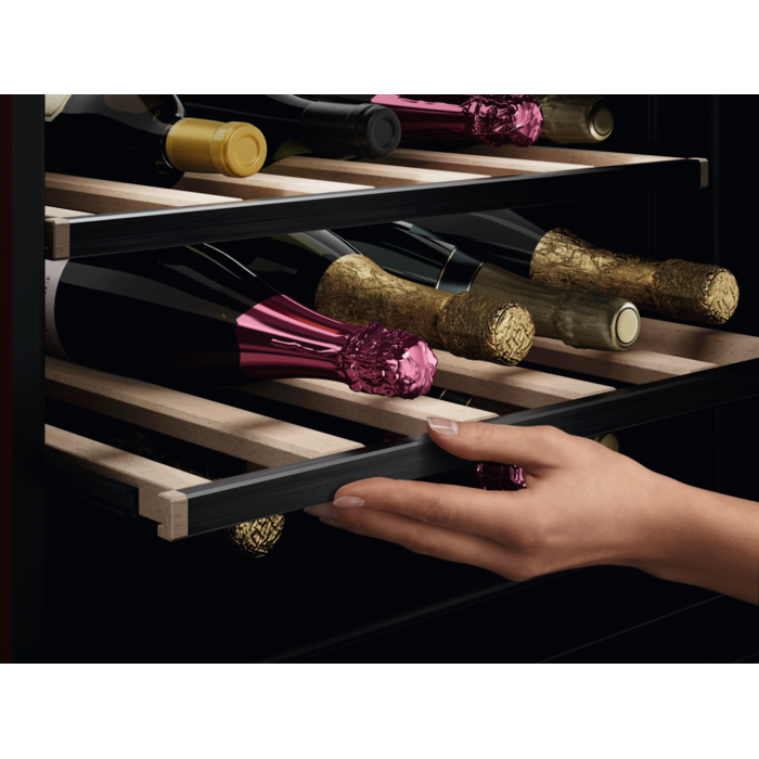AEG - Cave à vin encastrable - NKW8P21KAT
