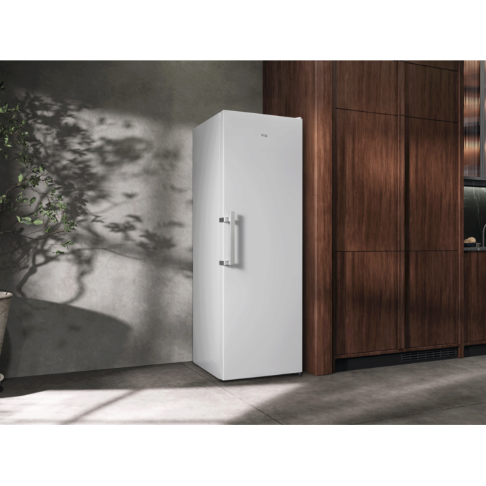 AEG - Frigo pose libre - ORK6D391EW