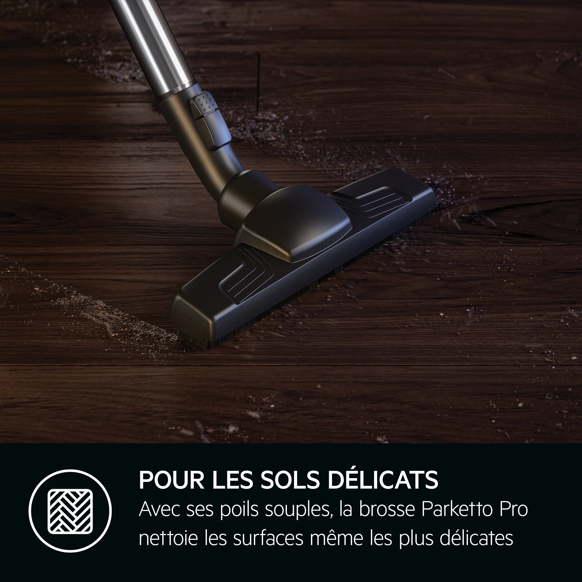 AEG - Aspirateur avec sac - AB61C3CR