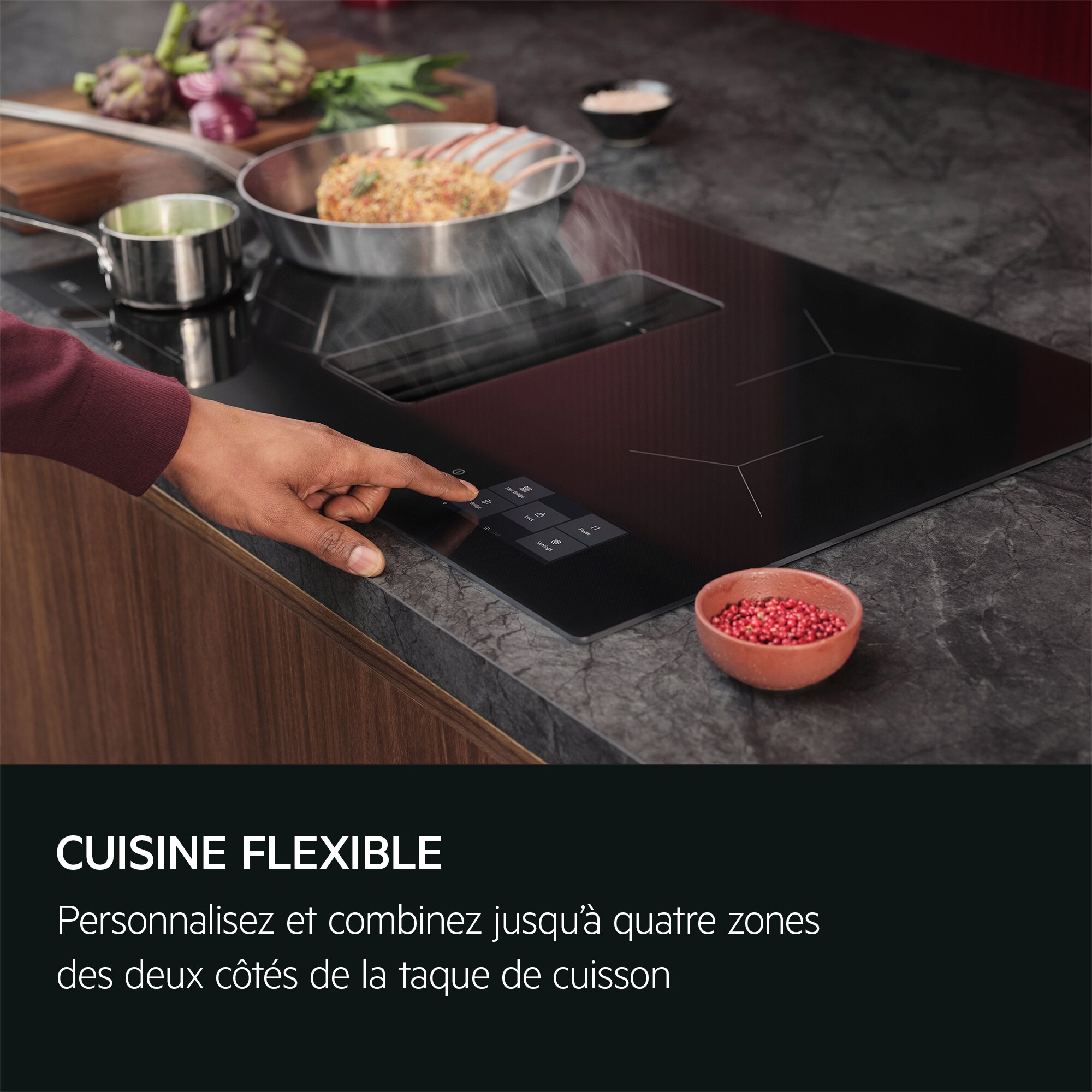 AEG - Taque avec hotte intégrée - PE9000B80