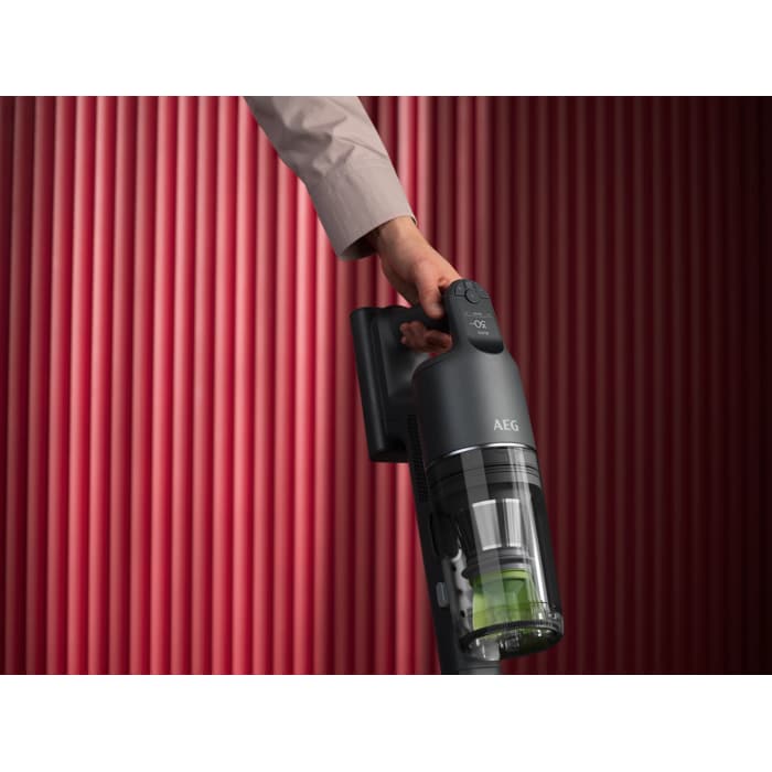 The 9000 Cordless cleaner: Pistol grip, balanced for less fatigue