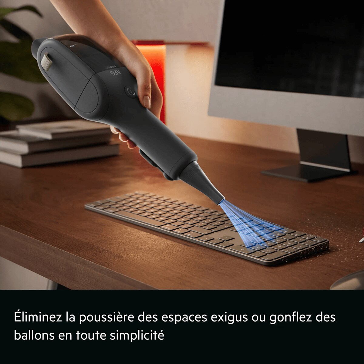 Éliminez la poussière des espaces exigus ou gonflez des ballons en toute simplicité