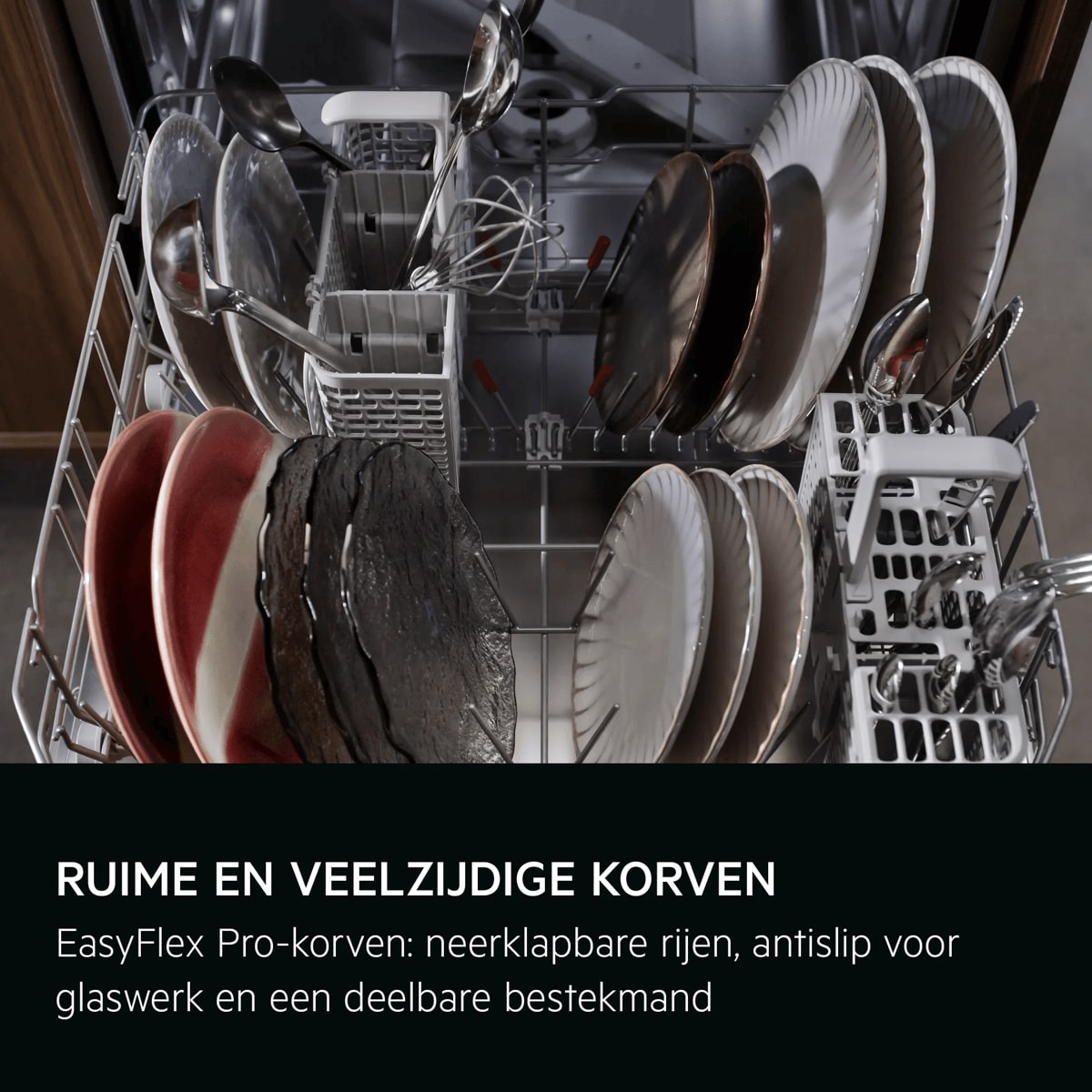 
            
            RUIME EN VEELZIJDIGE KORVEN
          
           
            
            EasyFlex Pro-korven: neerklapbare rijen, antislip voor glaswerk en een deelbare bestekmand
          
          