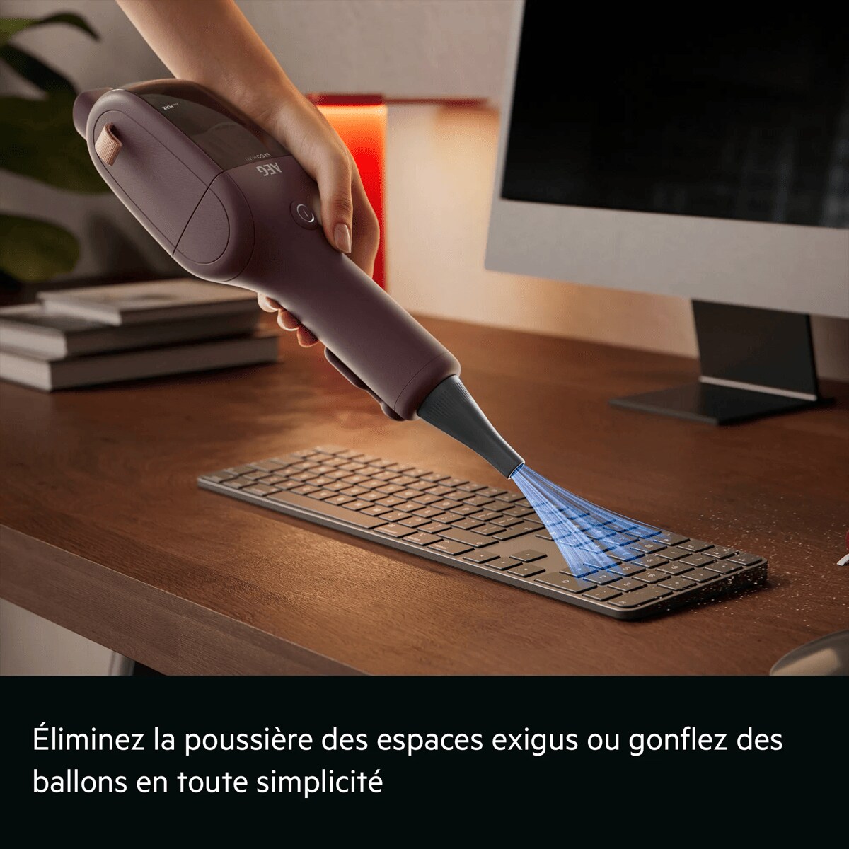 Éliminez la poussière des espaces exigus ou gonflez des ballons en toute simplicité