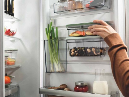 Rangement facile - La boîte de nourriture sous vide fonctionne également pour tous les réfrigérateurs CustomFlex®
