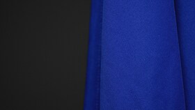 Een blauw katoenen t-shirt