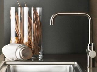 Le robinet ProSource d'AEG dans une cuisine sophistiquée