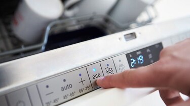 Bediening van wasmachine